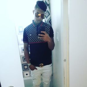 Meet your Posher, Carlos